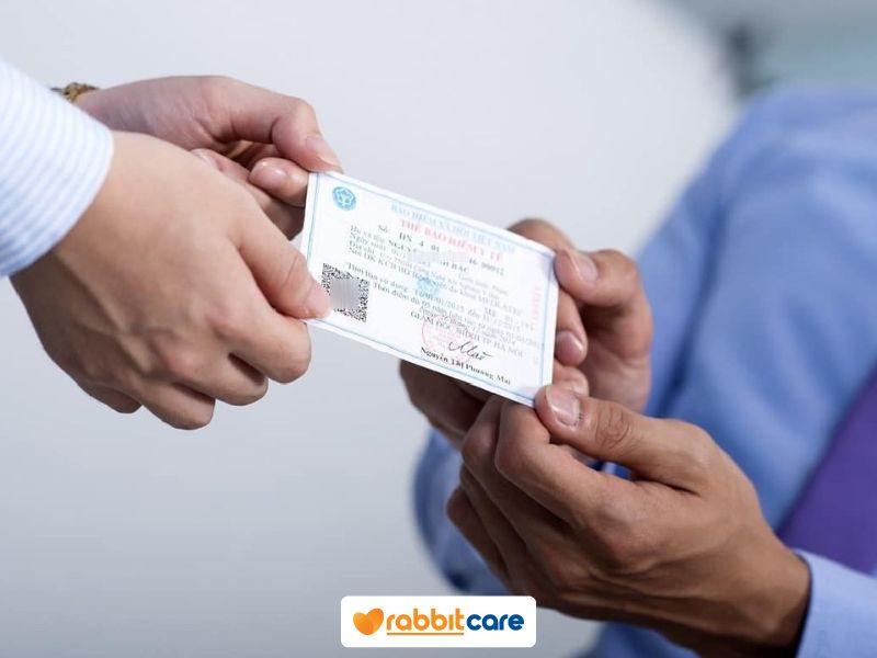 Khám chữa bệnh dịch vụ có được hưởng bảo hiểm không