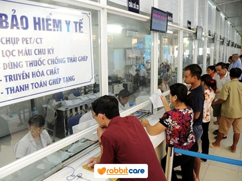 Khám bệnh dịch vụ có được hưởng bảo hiểm y tế không